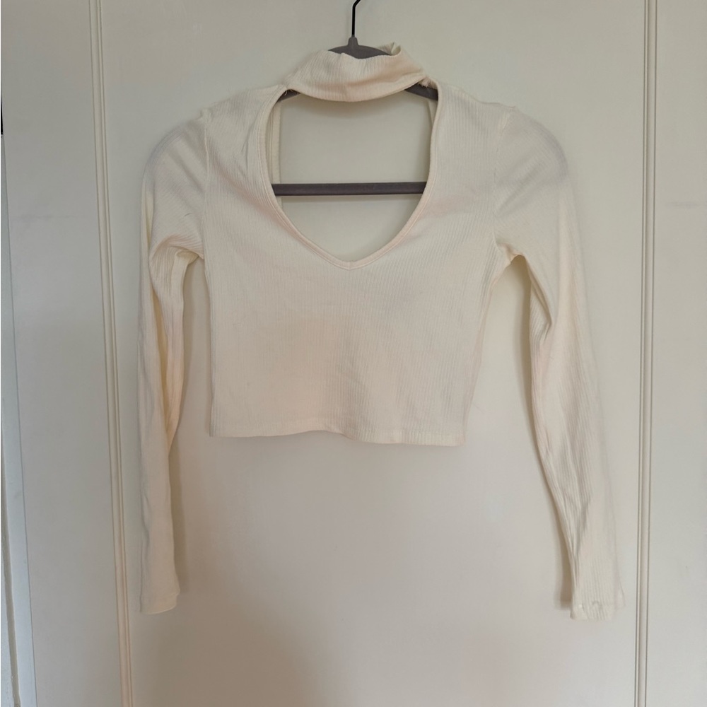 Bershka Cream Ribbed Long-Sleeve Crop Top with Open Back